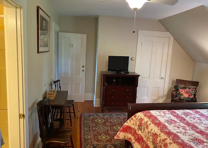 James Place Inn Bed And Breakfast